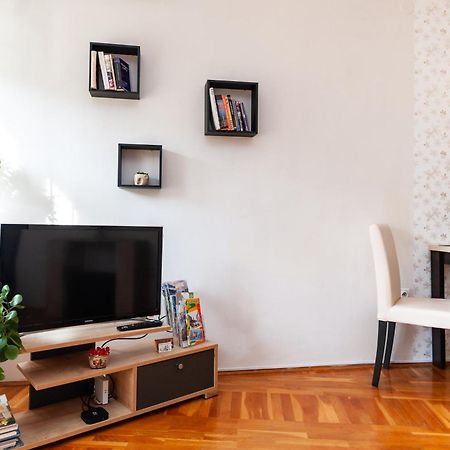 Momo'S Studio Apartment スボティツァ エクステリア 写真
