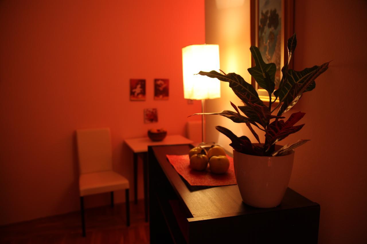 Momo'S Studio Apartment スボティツァ エクステリア 写真