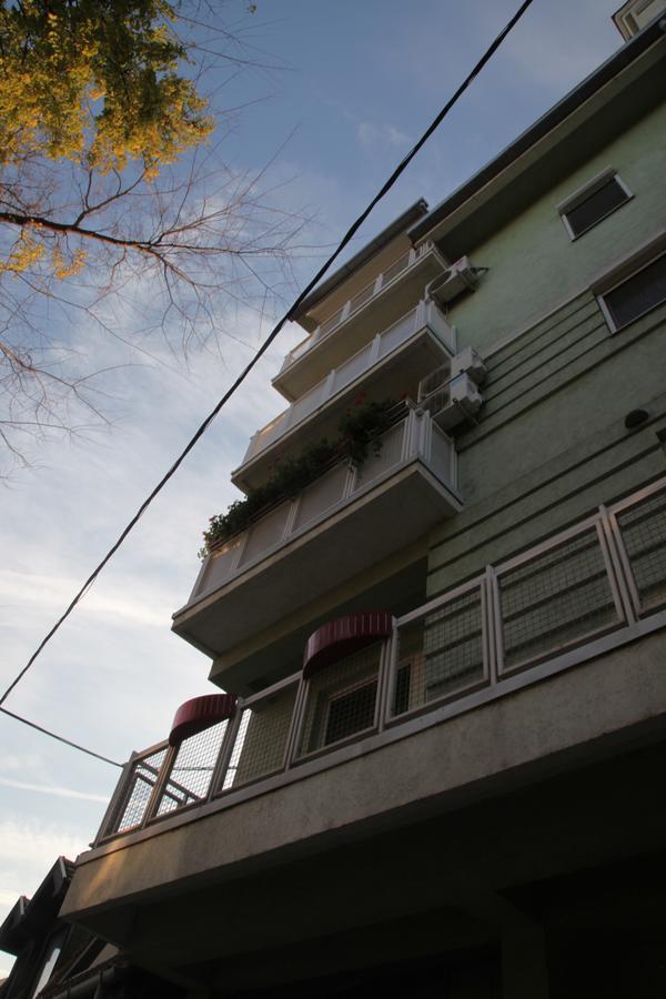 Momo'S Studio Apartment スボティツァ エクステリア 写真